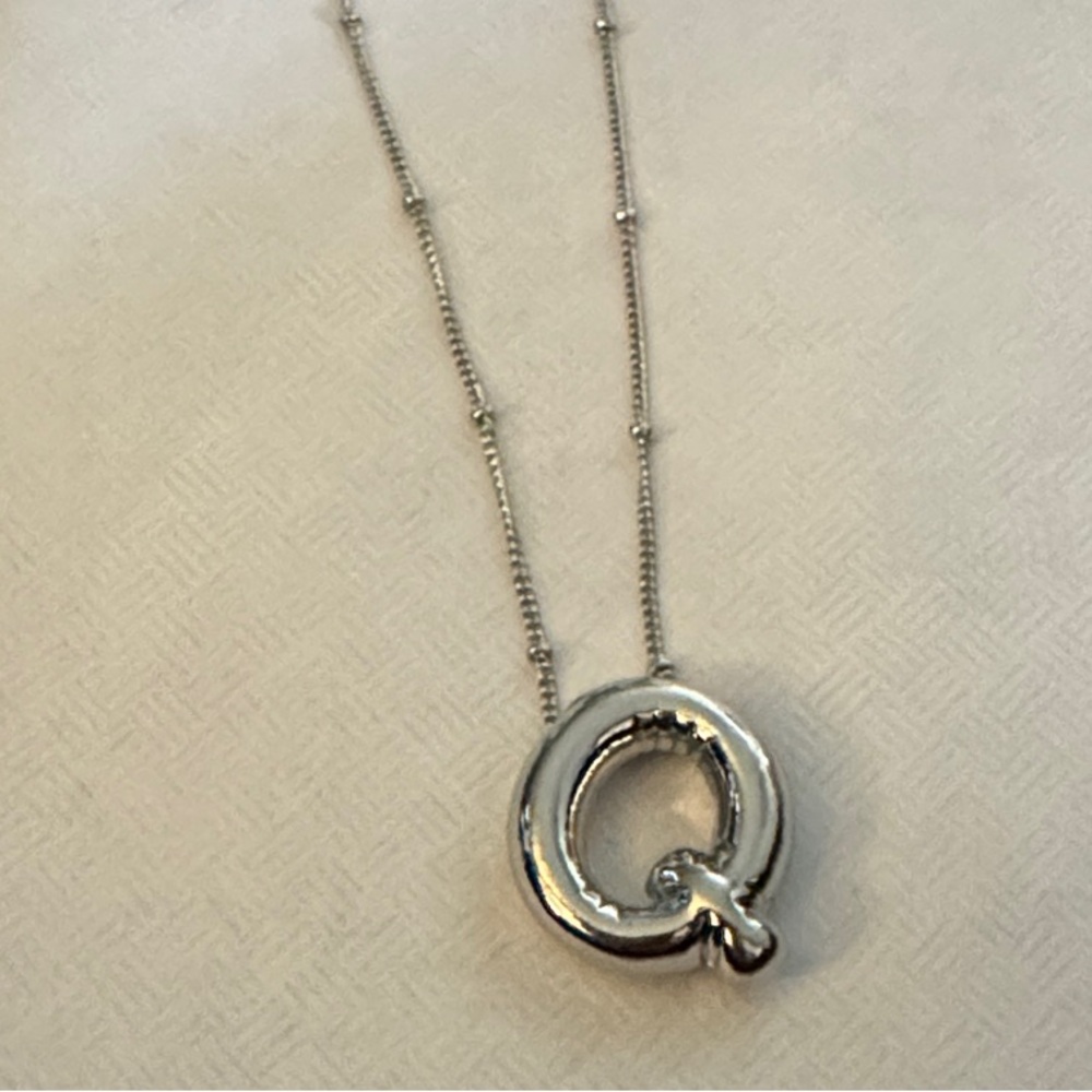 Elegant Silver Initial 'Q' Necklace
